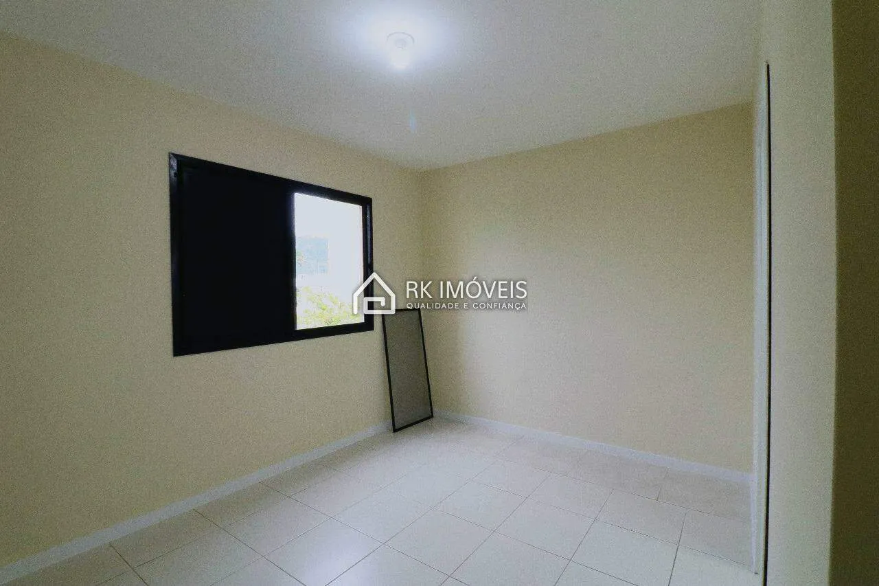 Rental apartment with 3 bedrooms and a balcony — photo 29