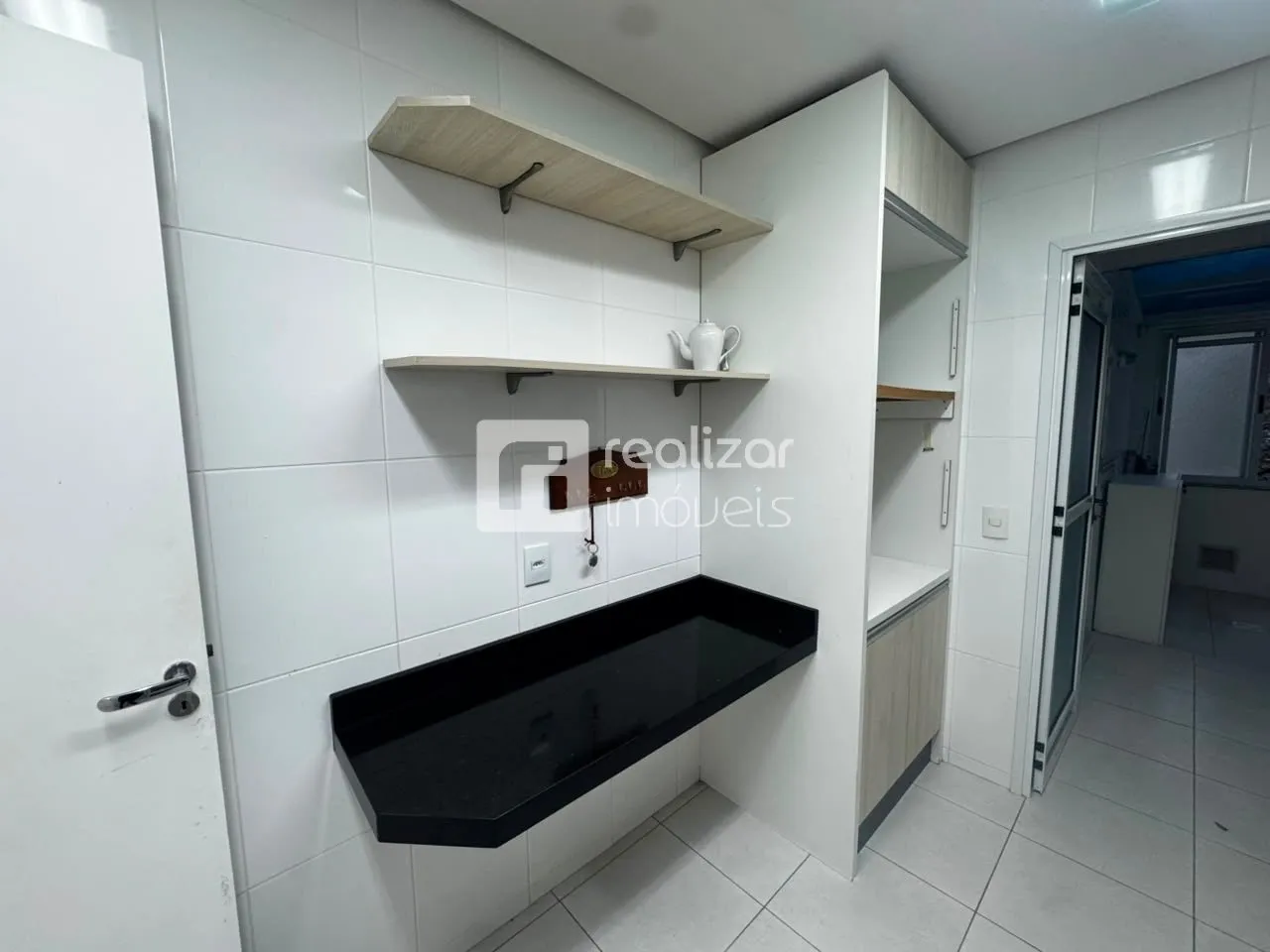 3-bedroom apartment with a built-in balcony grill — photo 4