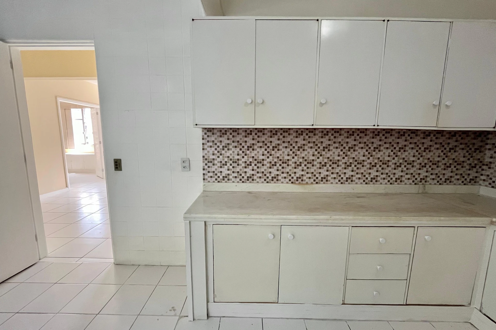 Unfurnished 2-bedroom rental apartment with 2 baths — photo 42