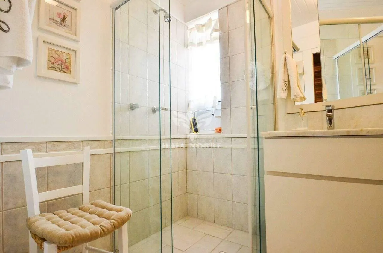 Casa mobiliada com 7 quartos e piscina ao ar livre — photo 59