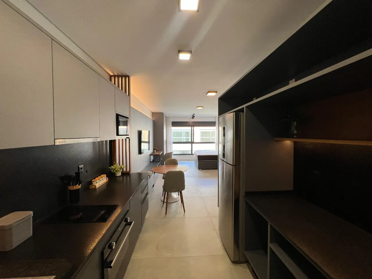 Apartamento mobiliado de 42 m² com cozinha aberta — photo 7