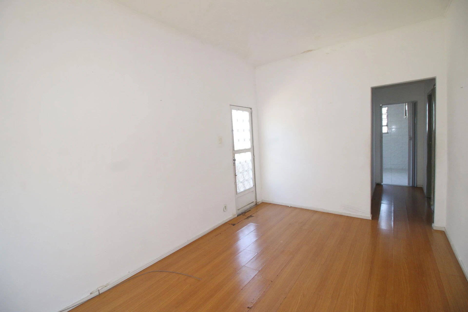 Apartment, 30 m², with wood or laminate floors — photo 28