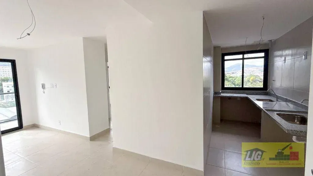 2-bedroom apartment with open-plan kitchen and gas stove — photo 2