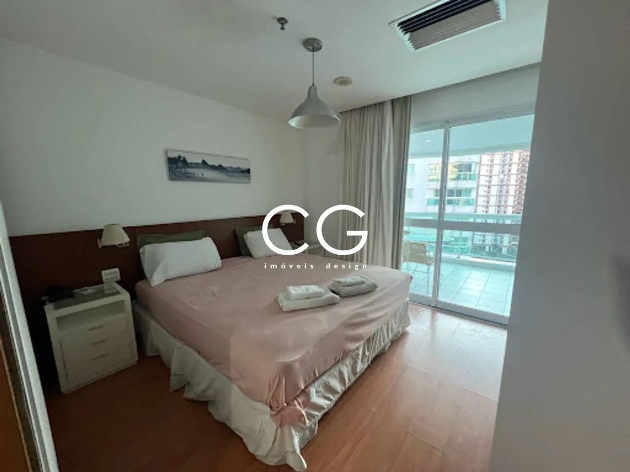Furnished 1-bedroom apartment with glass-enclosed balcony — photo 7