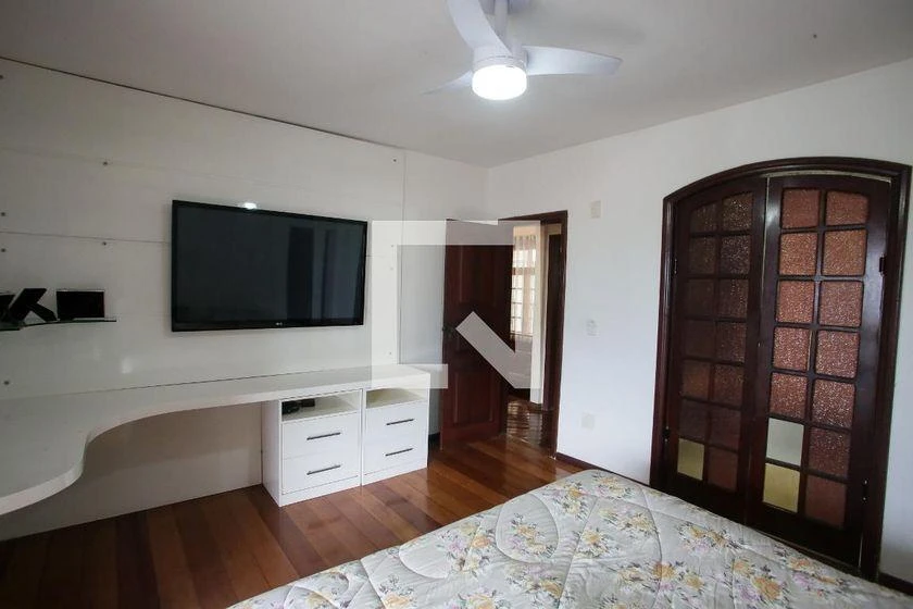 Furnished 400 m² house with 4 bedrooms and 4 bathrooms — photo 14