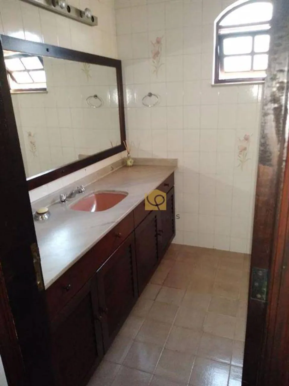 Casa mobiliada com varanda, 3 dormitórios e 290 m² — photo 10