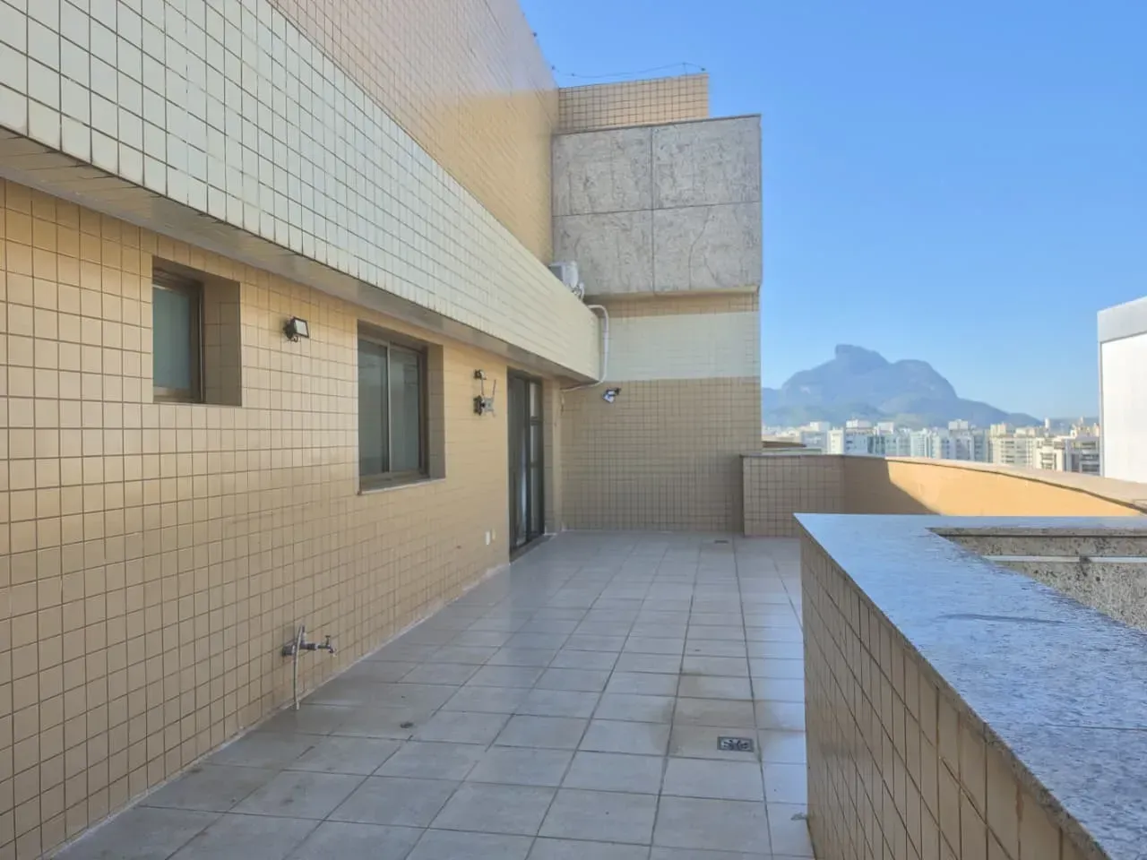 Penthouse with 3 bedrooms and 4 bathrooms, 198 m² — photo 5