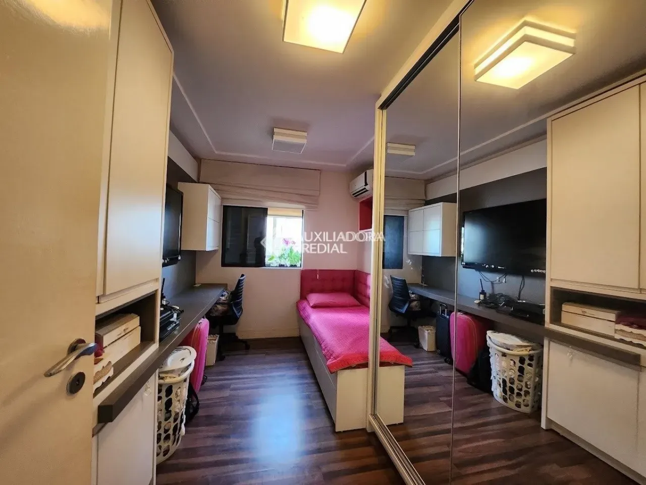 Apartamento amueblado con 3 dormitorios y jardín privado — photo 6