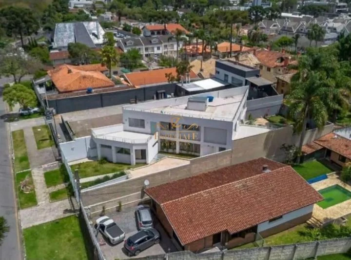 674 m² unfurnished house with 3 ensuite bedrooms and balcony — photo 2