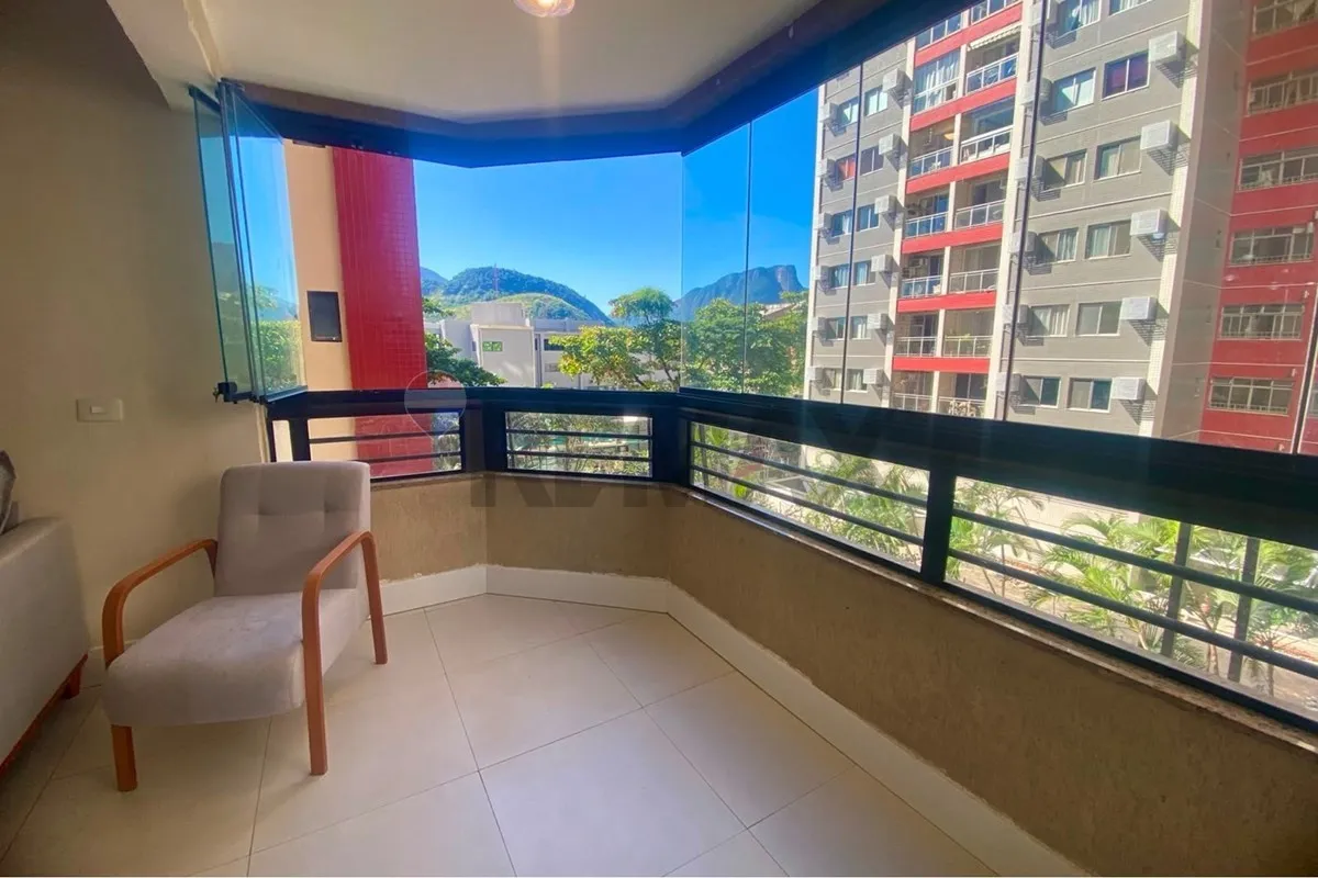 Apartamento mobiliado, 82 m², com vista para as montanhas