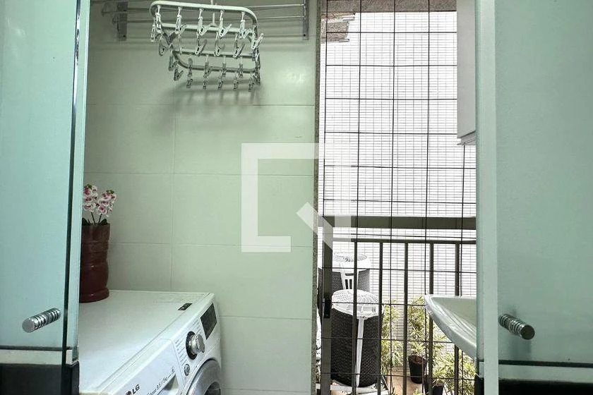 Apartamento mobiliado de 2 quartos em condomínio com piscina — photo 37