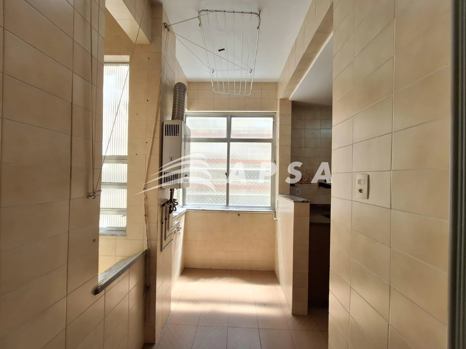 Apartment, 82 m², with wood or laminate floors — photo 14