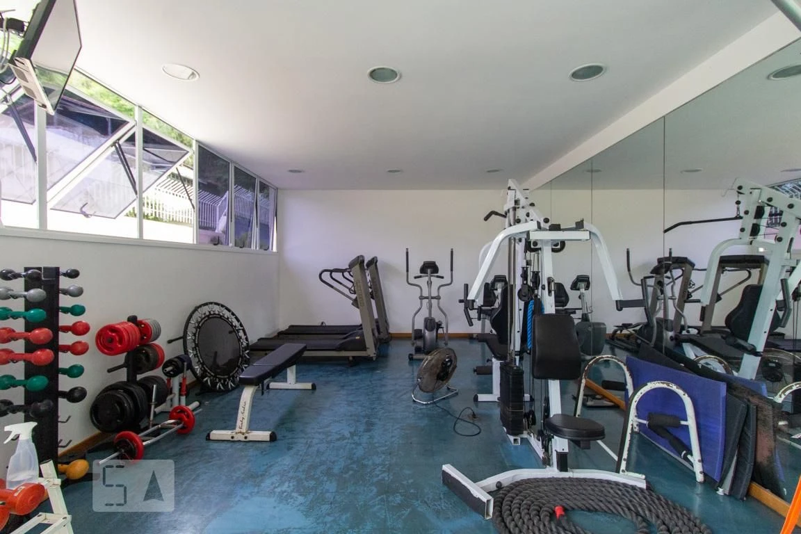 3-bedroom apartment with a mountain view — photo 50