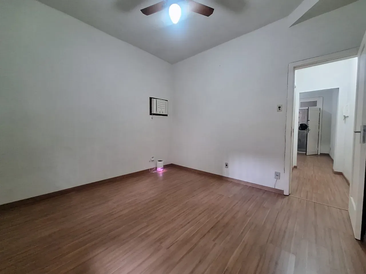 Apartment on the 1st floor with wood or laminate floors — photo 15