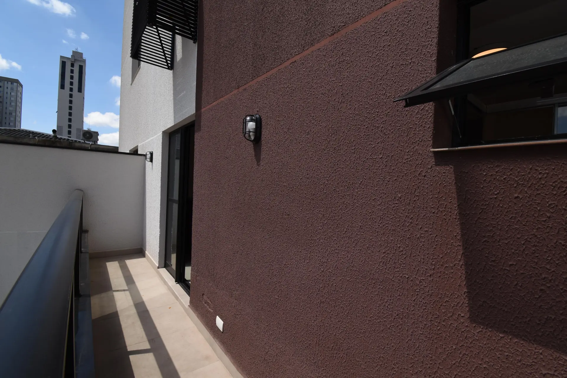 Furnished studio, 22 m², with a glass-enclosed balcony — photo 29