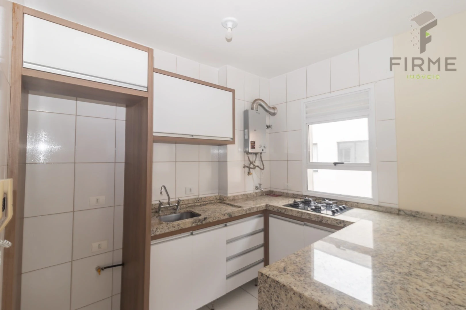 One-bedroom, 32 m² apartment in Curitiba — photo 13