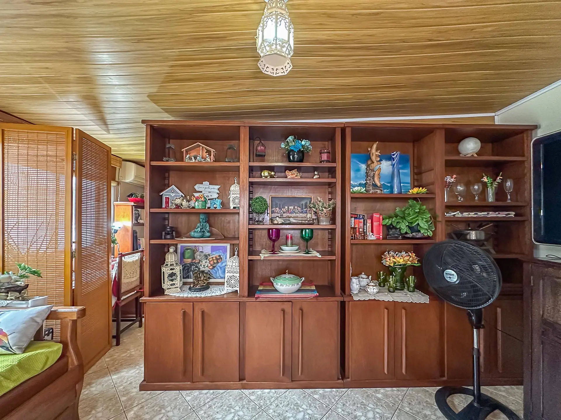 Furnished 1-bedroom apartment with balcony and private garden — photo 16