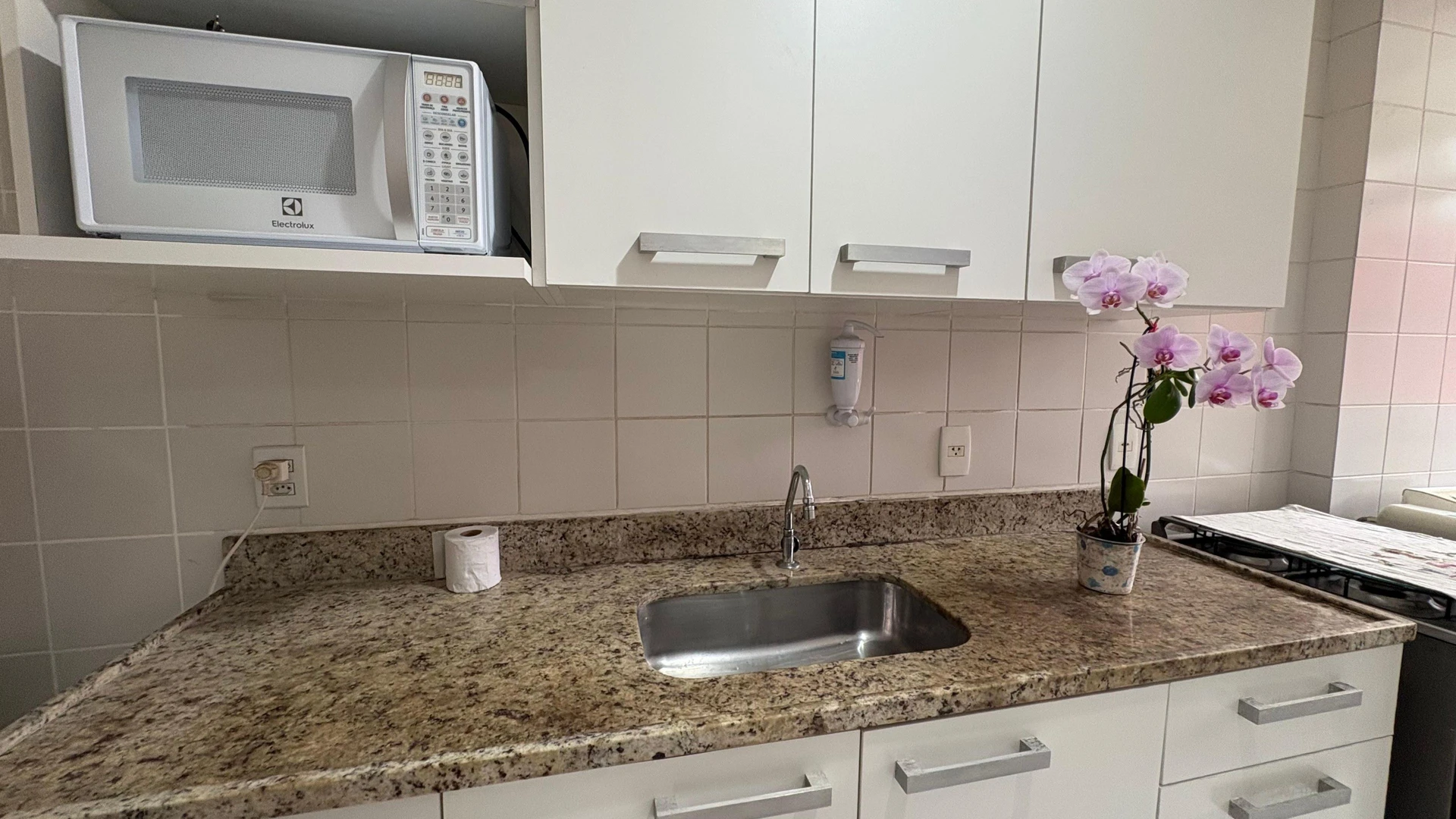 70 m² apartment with a home office and a washing machine — photo 19