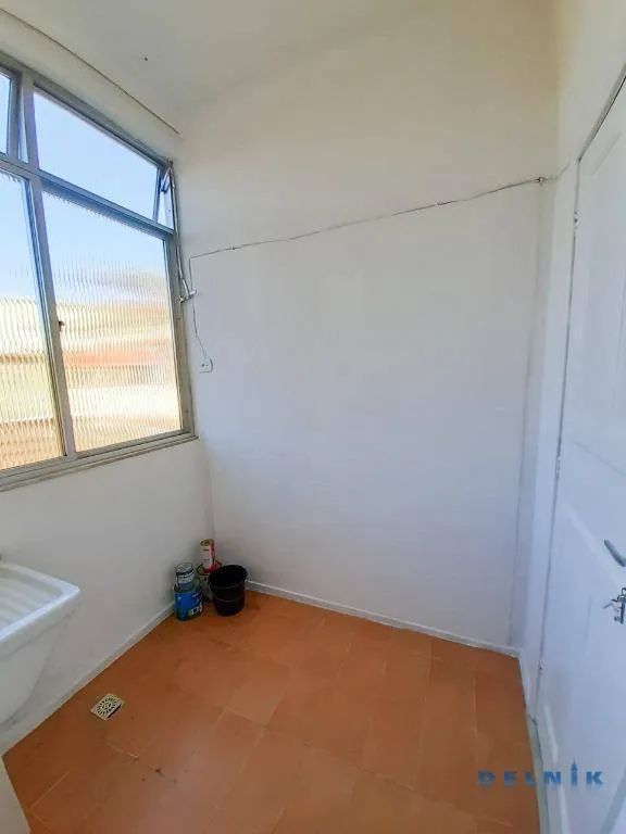 Apartment on the 2nd floor with wood or laminate floors — photo 11
