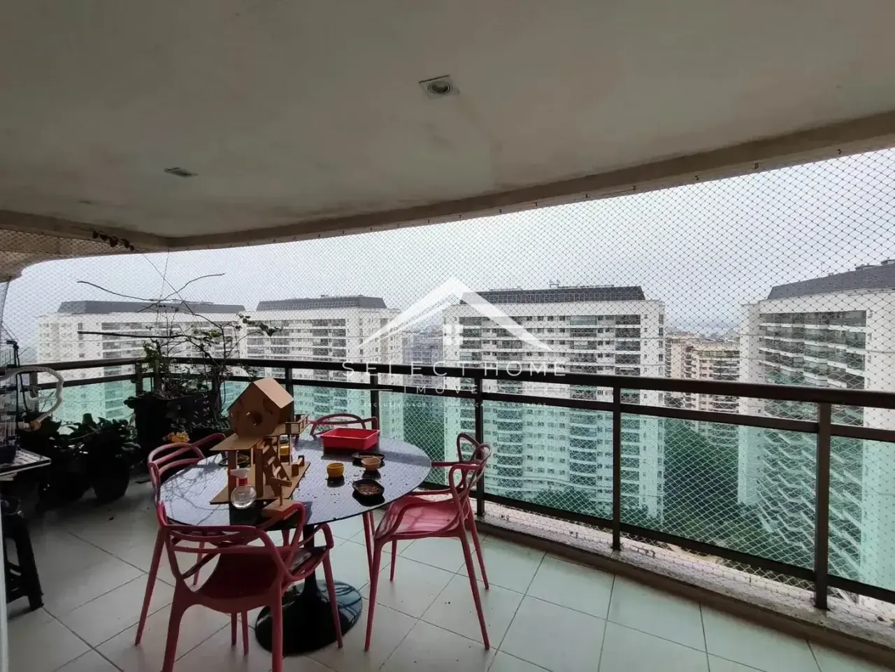 Floor-to-ceiling windows in a 4-bedroom apartment, 150 m² — photo 5