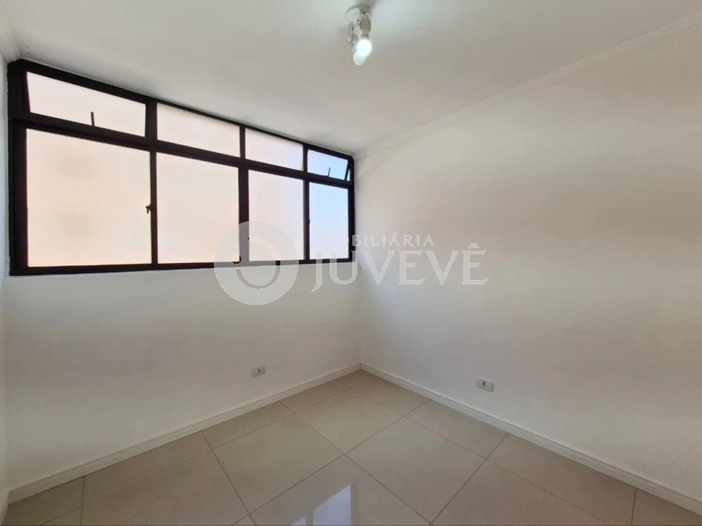 3-bedroom apartment in a building with a pool — photo 19