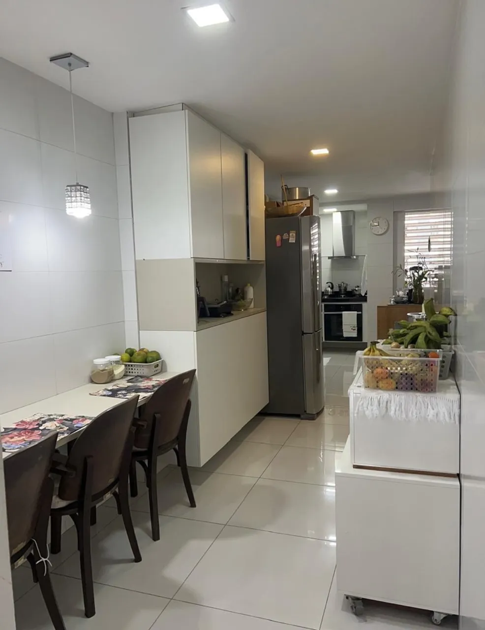 3-bedroom apartment in a building with a gym