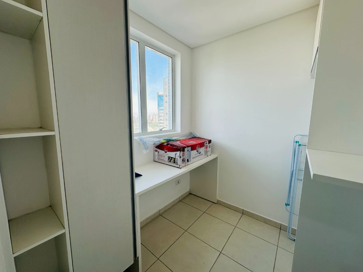 4-bedroom apartment in a building with a gym — photo 22