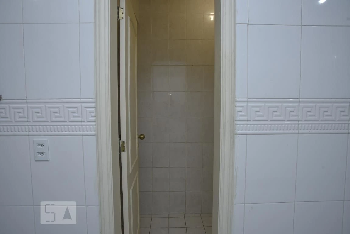 4-bedroom apartment (2 en-suite) with separate kitchen — photo 49