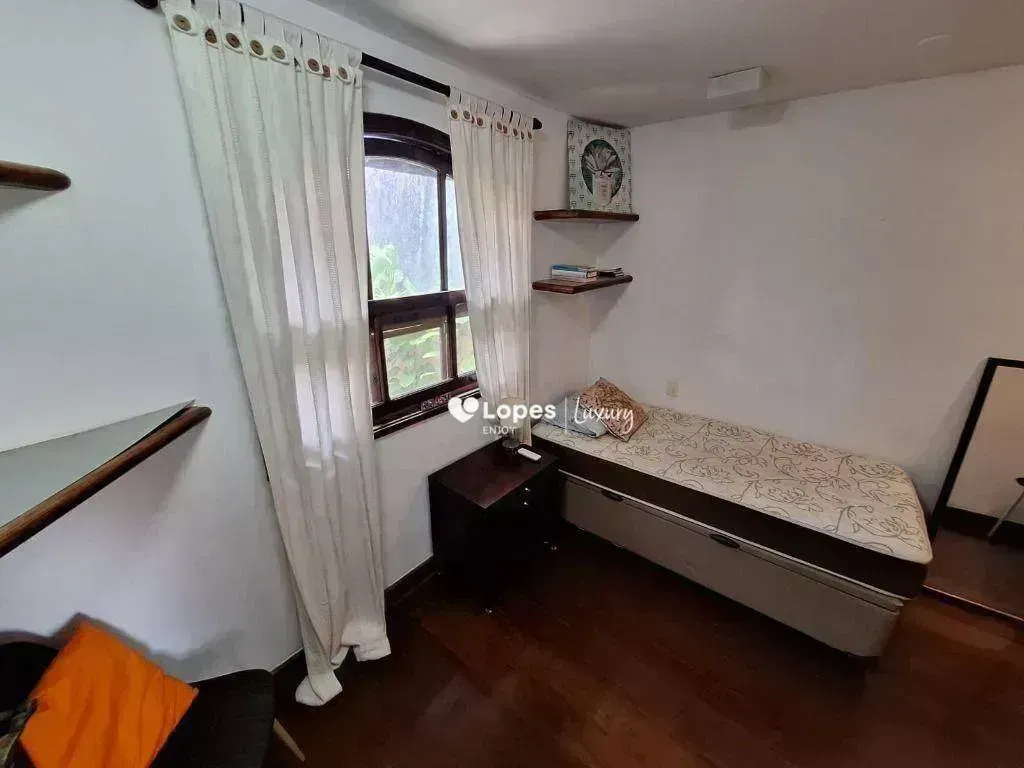 Casa com 6 quartos e 720 m² com piscina e sauna — photo 54