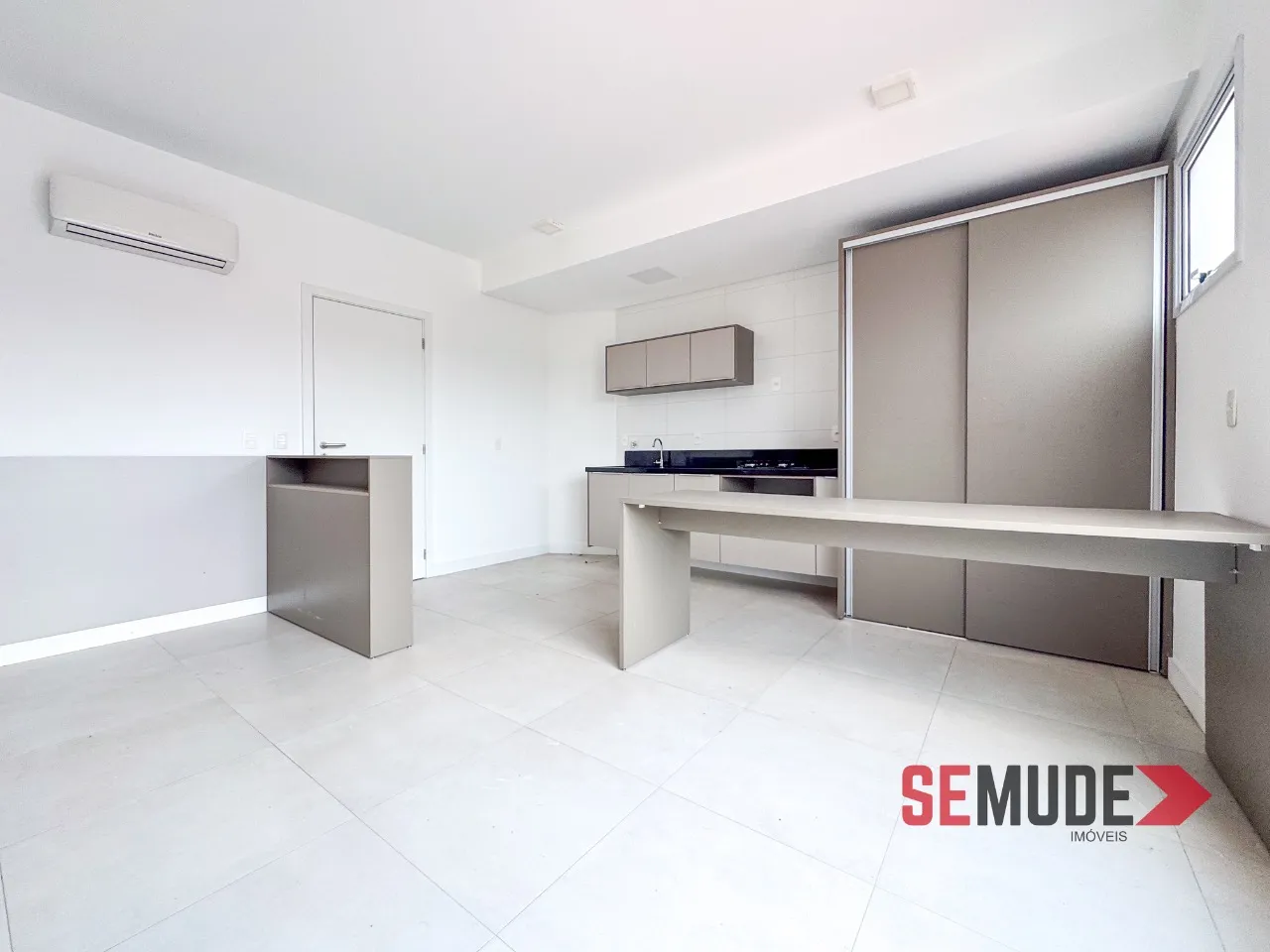 Apartamento mobiliado de 1 dormitório com cozinha integrada — photo 19