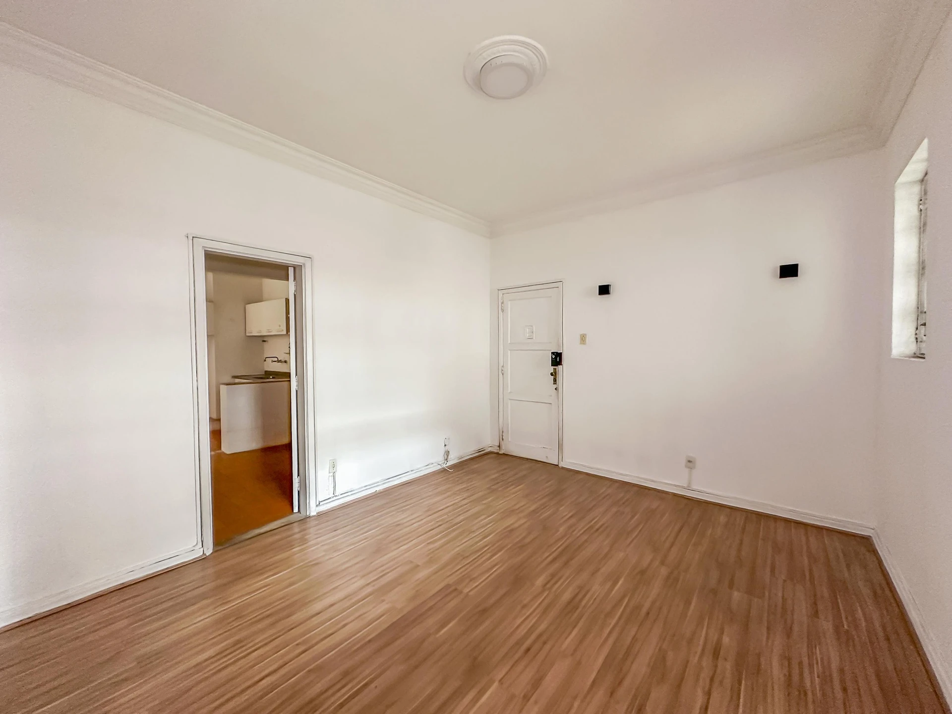 Дерев'яна підлога або ламінат та 2 спальні: квартира 83 м² — photo 19