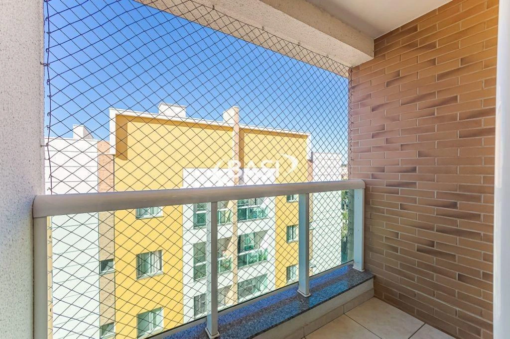 70 m² apartment with a home office and a washing machine — photo 31