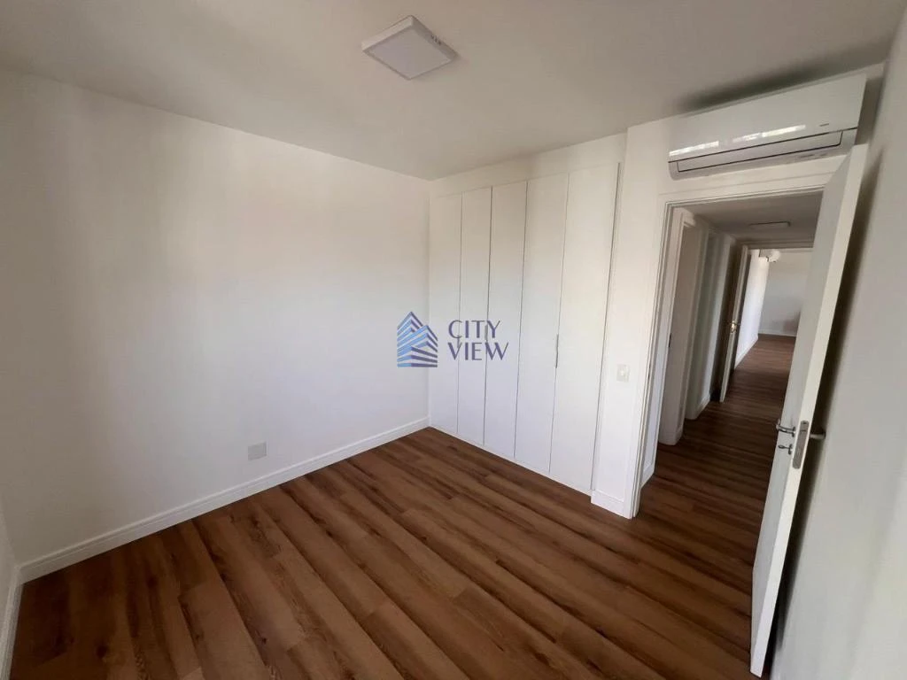 171 m² apartment with 4 bedrooms and 2 parking spots — photo 11