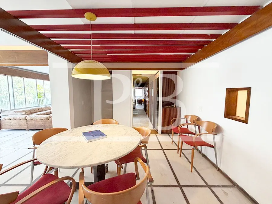 310 m² apartment with floor-to-ceiling windows and a bathtub — photo 32