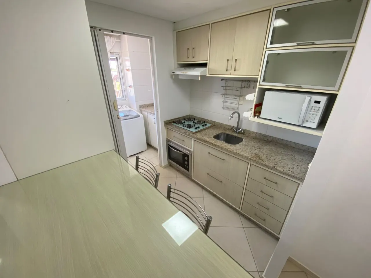 Furnished 3-bedroom apartment with 112 m² — photo 2