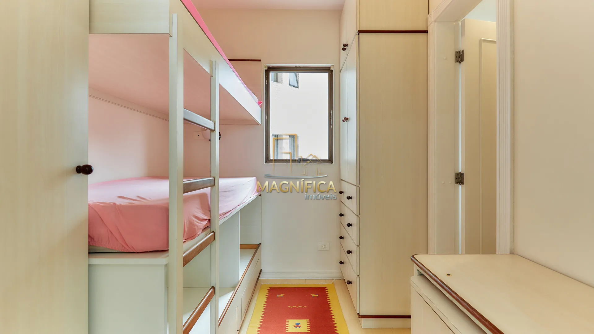Apartamento de 322 m² con 3 suites y 4 plazas de garaje — photo 23