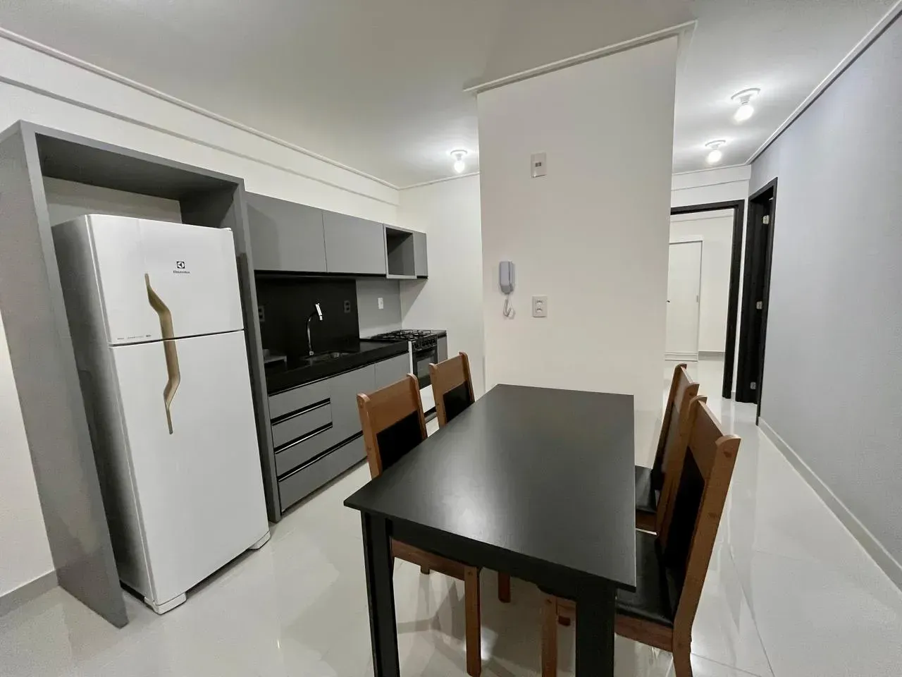 Furnished 2-bedroom apartment with 60 m² on the 14th floor — photo 3