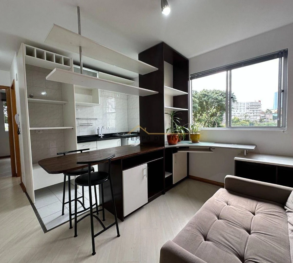 One-bedroom apartment with a home office in Curitiba — photo 2