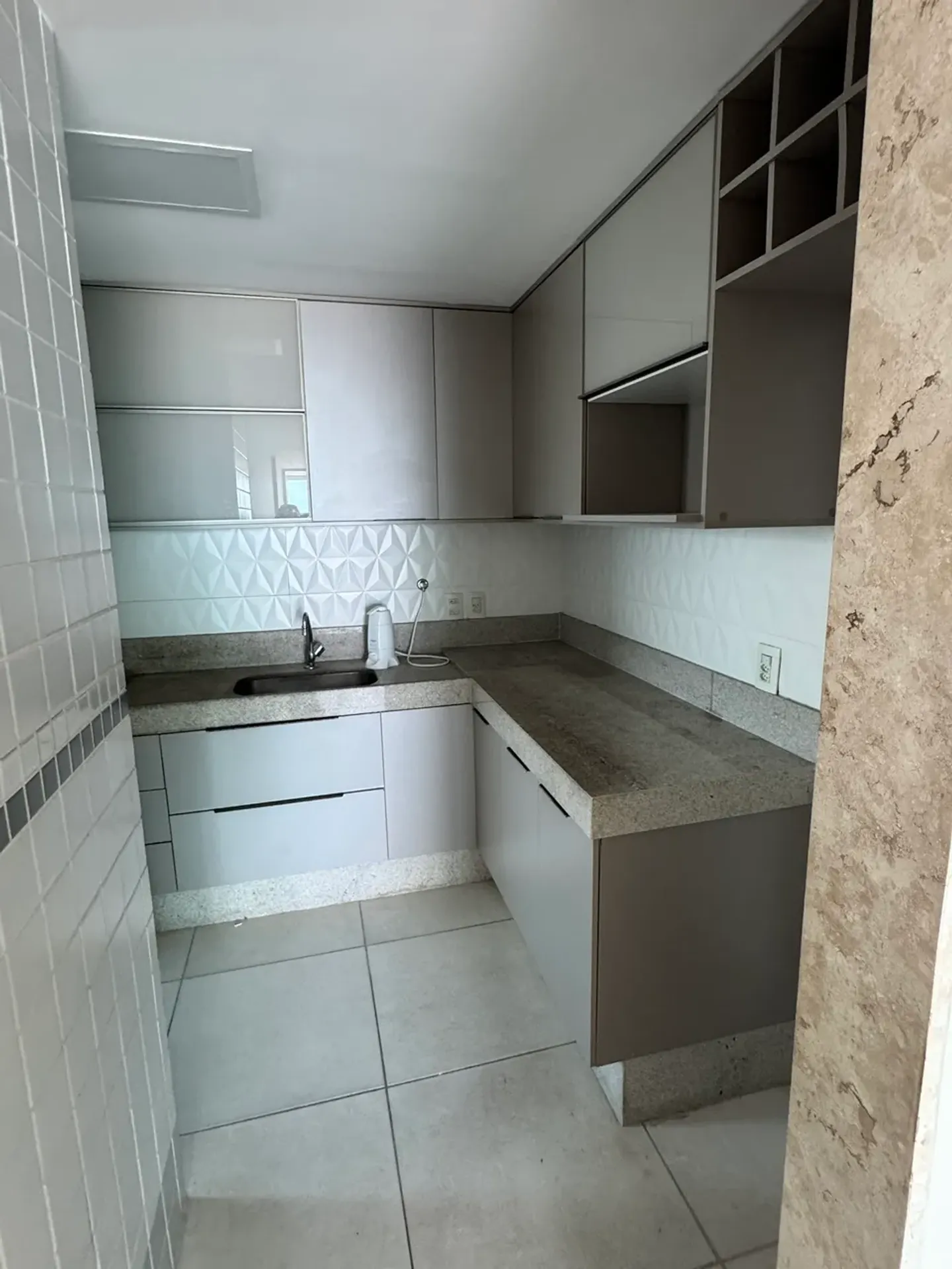 Apartment, 92 m², with a glass-enclosed balcony — photo 9
