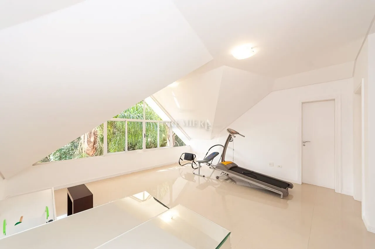 Furnished 270 m² house with 4 bedrooms and open kitchen — photo 26