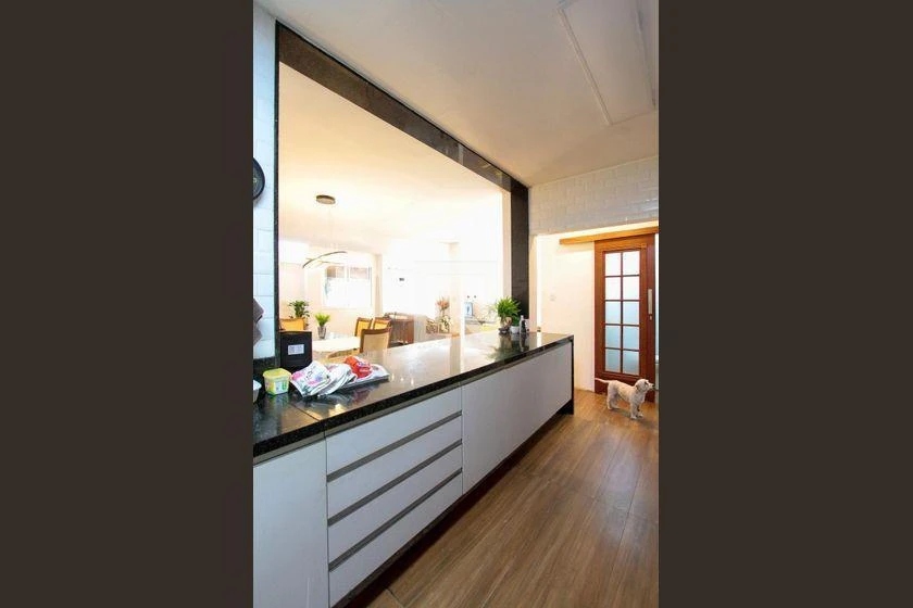 Casa mobiliada com 4 quartos e cozinha em conceito aberto — photo 2