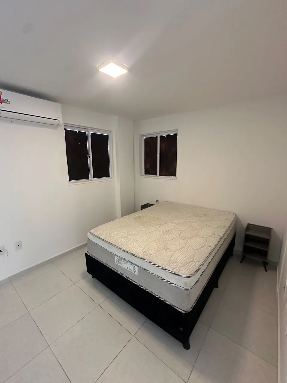 Apartamento con 2 dormitorios y cocina separada