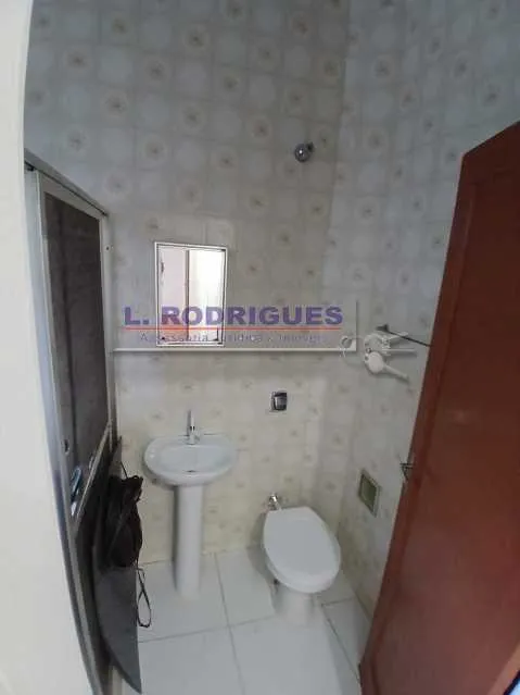 Unfurnished apartment with gas stove kitchen: 2 bedrooms, 1 bath — photo 11
