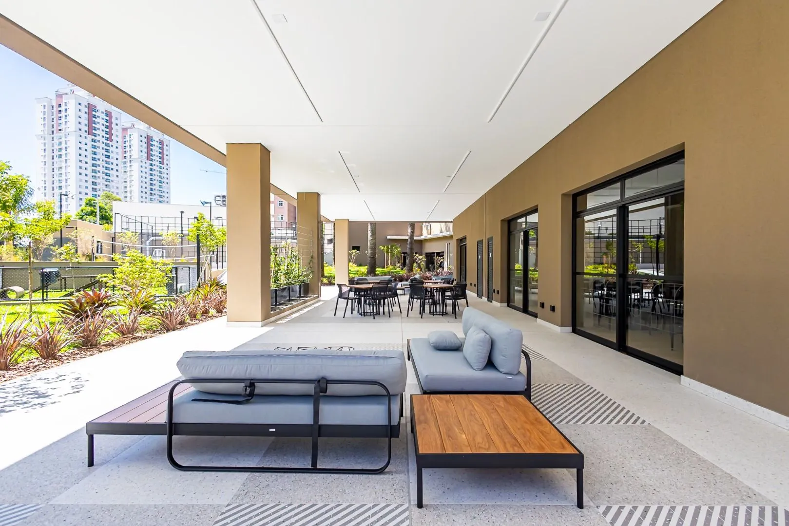 Furnished apartment, 78 m², with a glass-enclosed balcony — photo 100