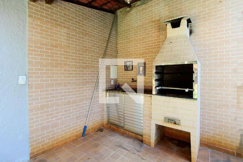 Casa mobiliada com 4 quartos e cozinha em conceito aberto — photo 11