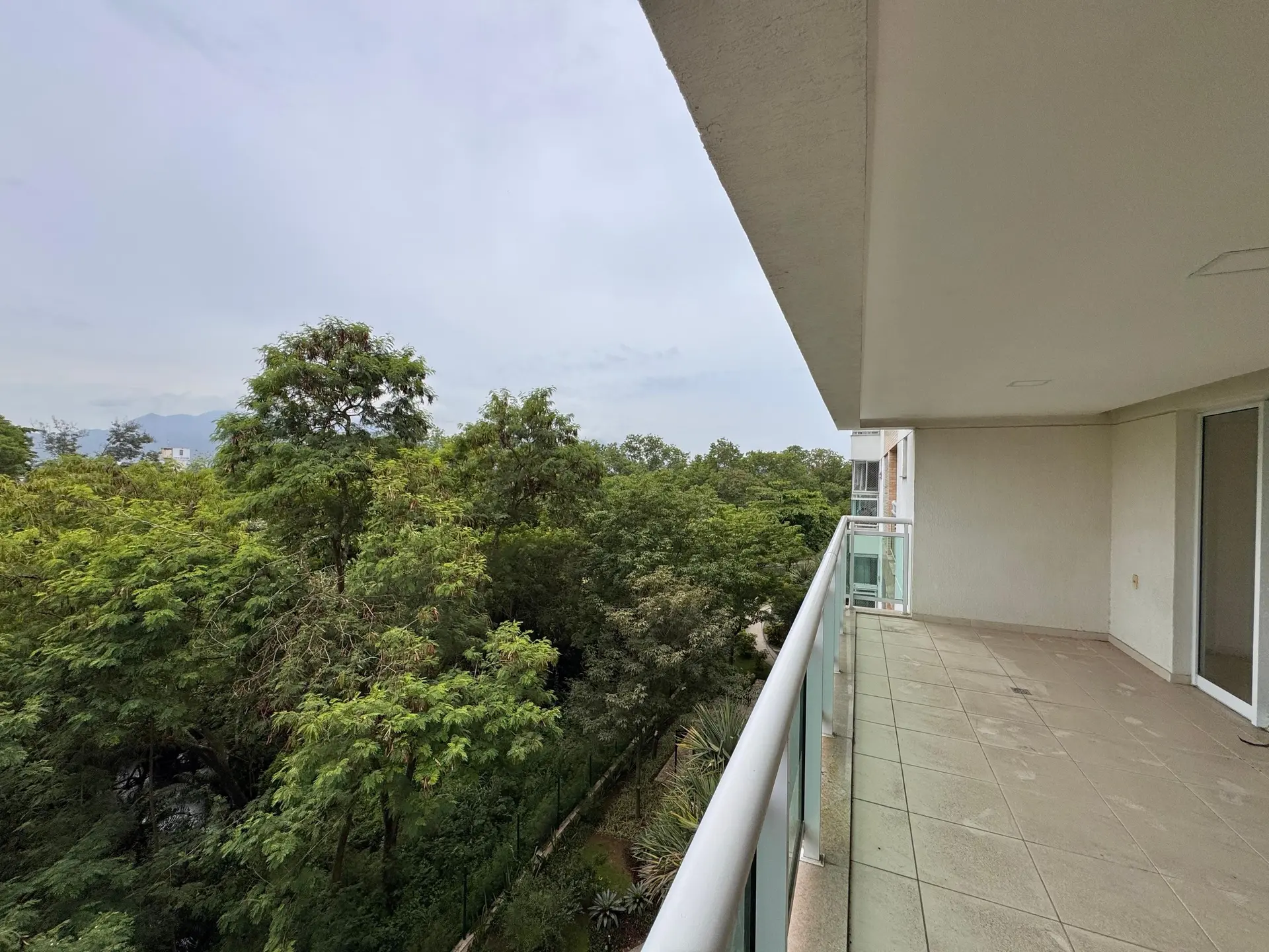 Furnished apartment, 158 m², with a water view — photo 44
