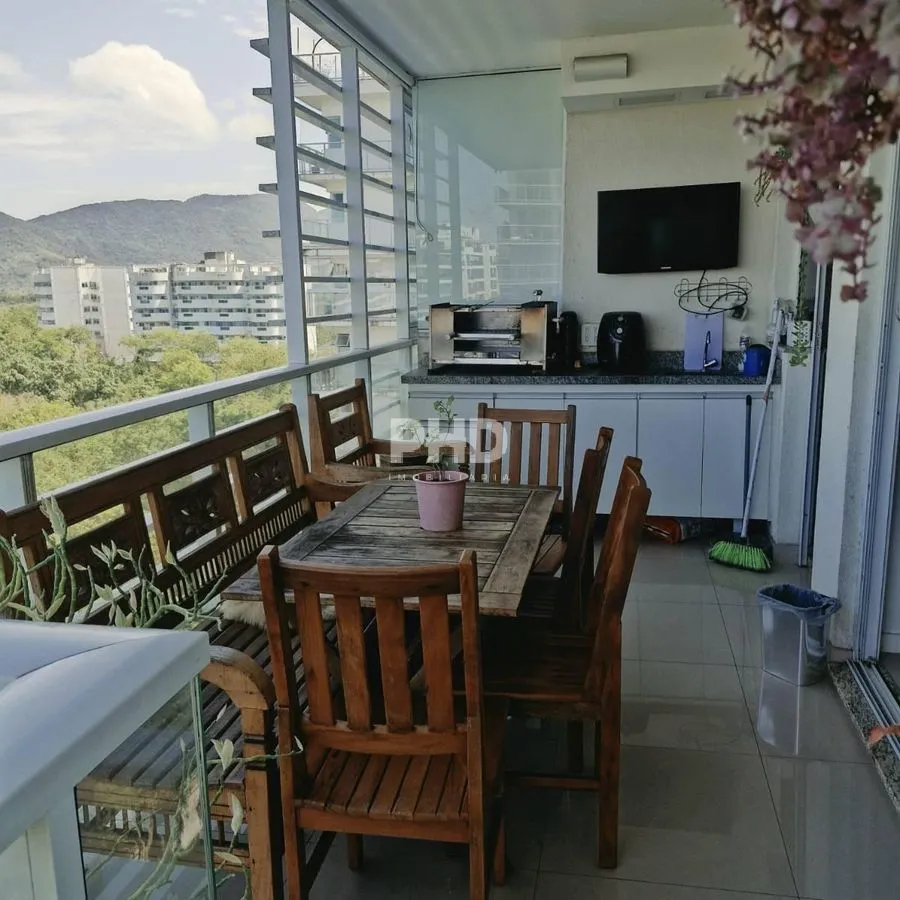 Furnished apartment, 95 m², with floor-to-ceiling windows — photo 19