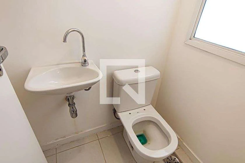 Apartamento vazio de 3 quartos com varanda e 185 m² — photo 19