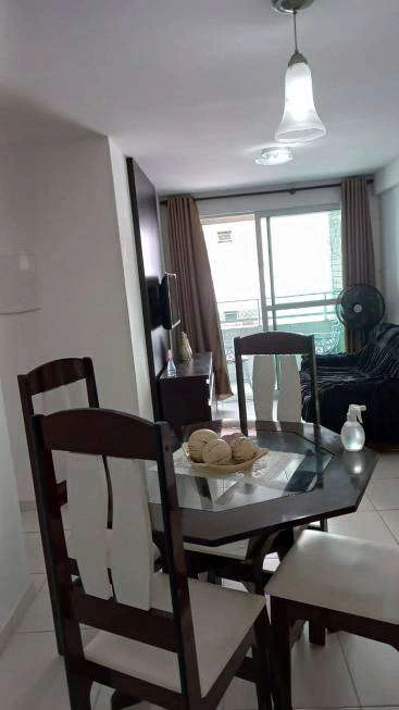 71 m² apartment with 2 bedrooms and a building pool — photo 3