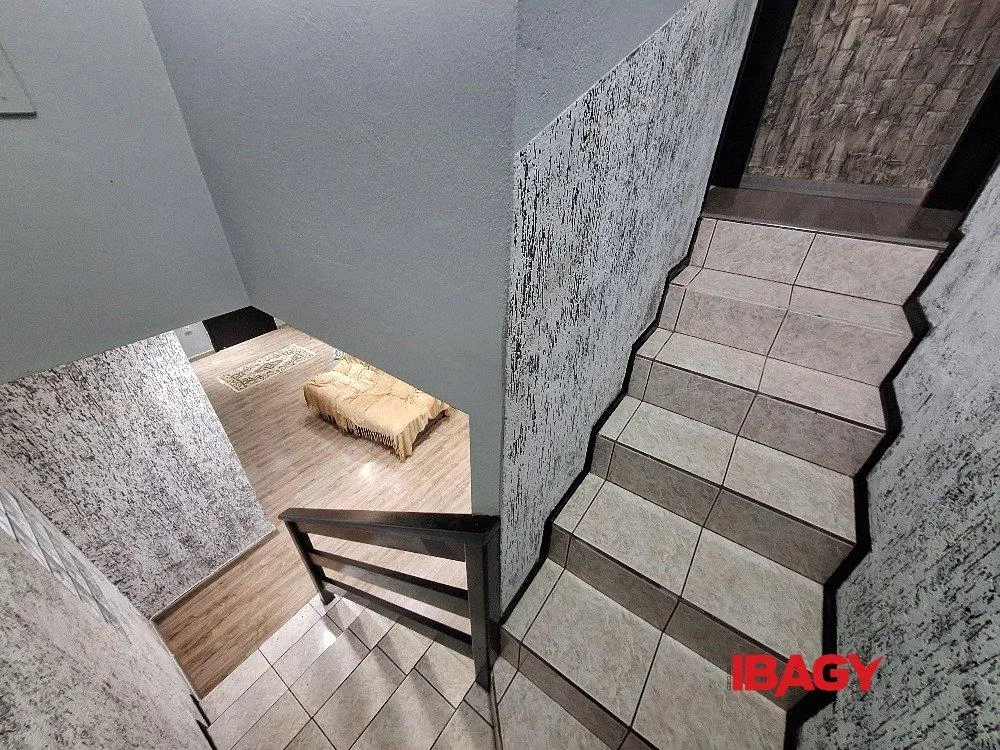 Washing machine in a 2-bedroom house, 121 m² — photo 8